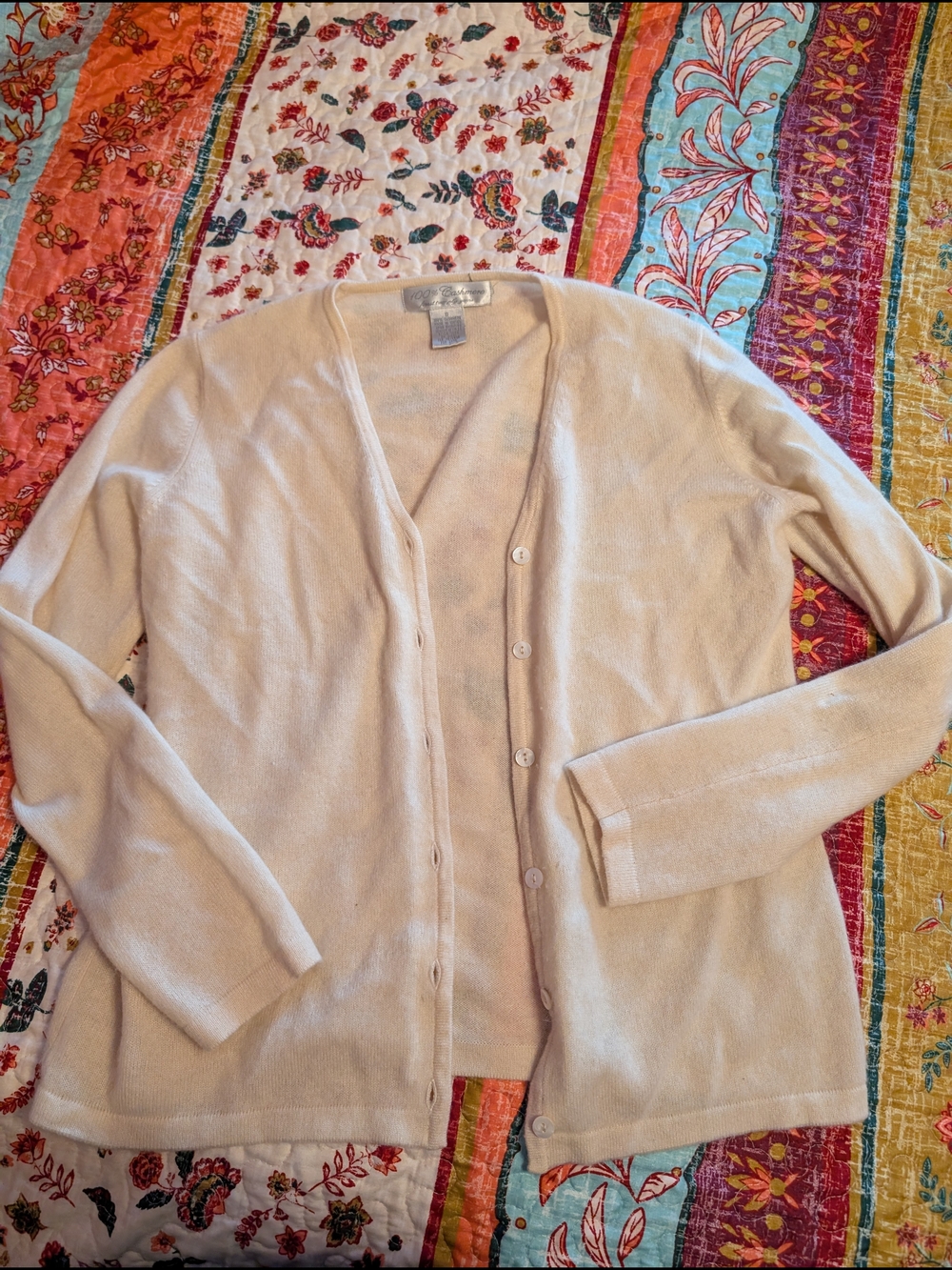 Vintage Cashmere Women's Cream Button-Front Cardigan Sweater